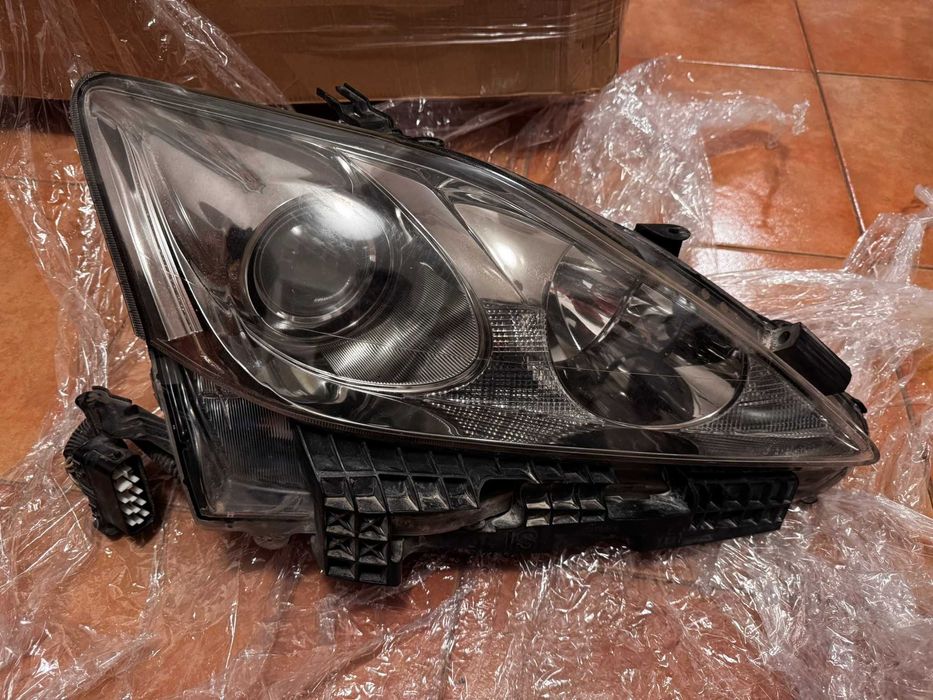 Far dreapta xenon Lexus IS 250/IS 220d XE20 volan stanga