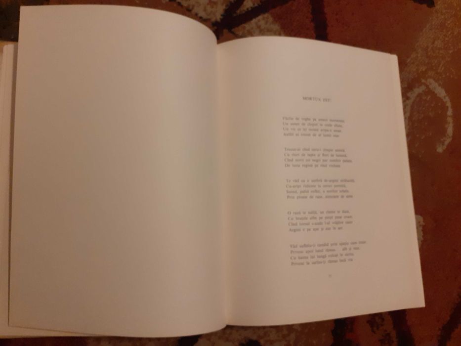 poezii M.Eminescu +G.Calinescu + pat doua persoane