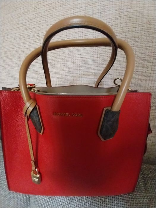 Продаю сумки женские