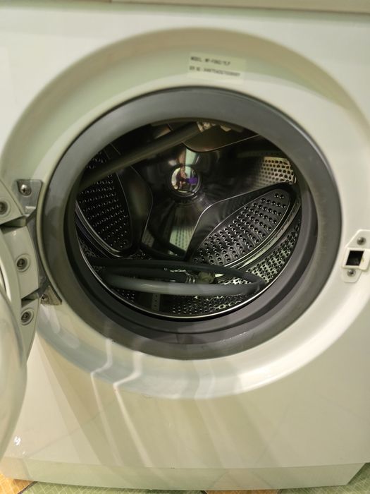 Стиральная  машинка автомат  Samsung