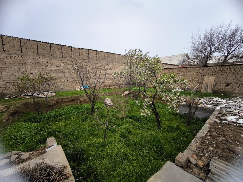 Hovli sotiladi .6 sotix. Qarshi shaxar qilichbek qo'rĝoncha mfy