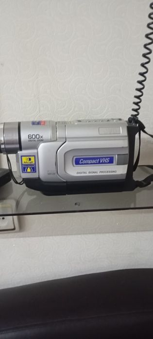 Продам видео камеру JVC