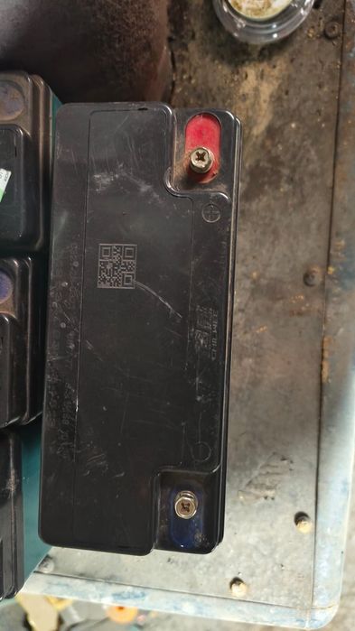 Продам аккумуляторы в отличном состоянии