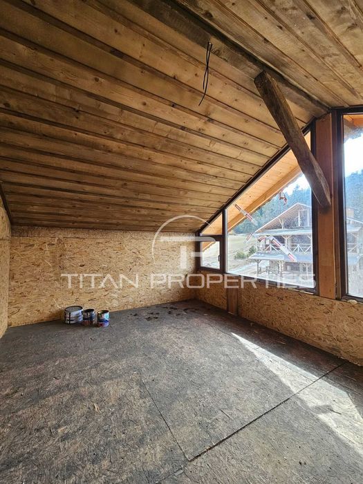 Триетажна къща в Цигов чарк