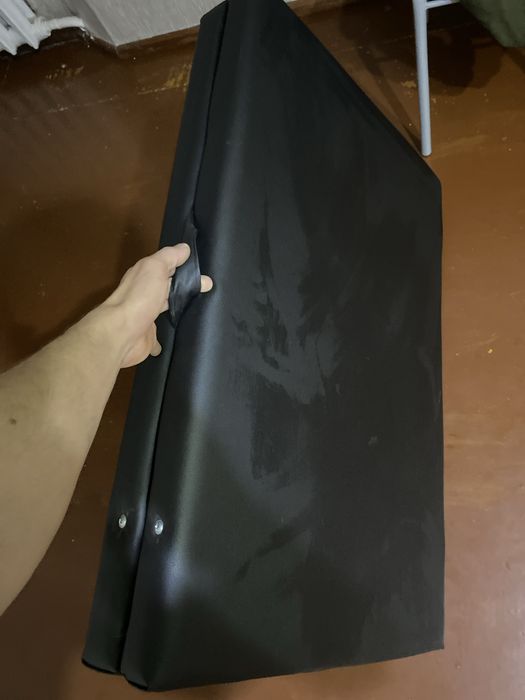 Продам новую кушетку