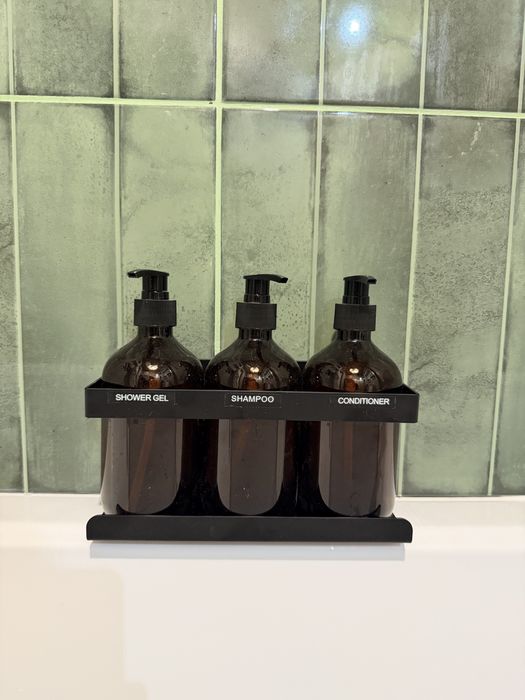 Дозатор настенный новый