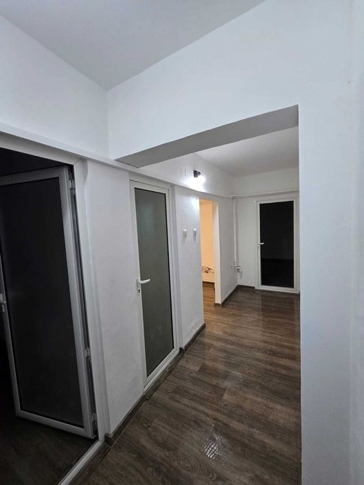 Vand apartament 2 camere decomandat etj 1 din 4