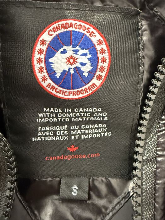 Стилни елеци CANADA GOOSE