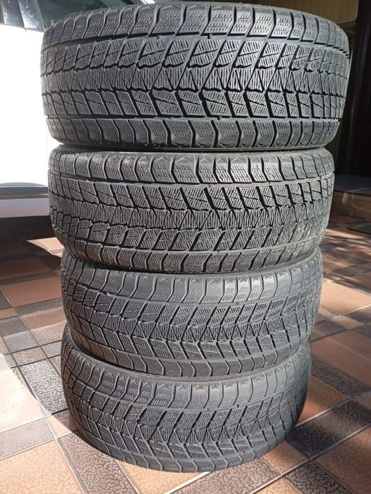 Зимние шины  R20