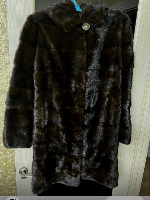 Продам норковую шубу