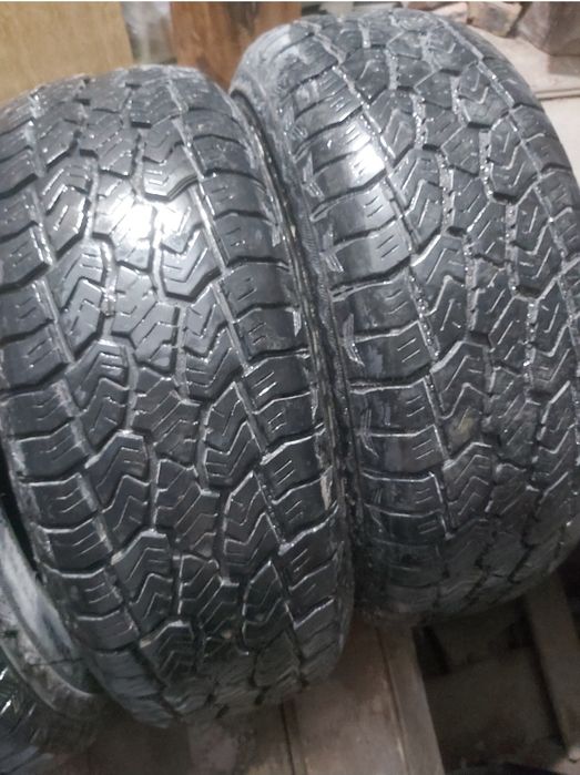 Продам колеса 245/ 70 /16 .