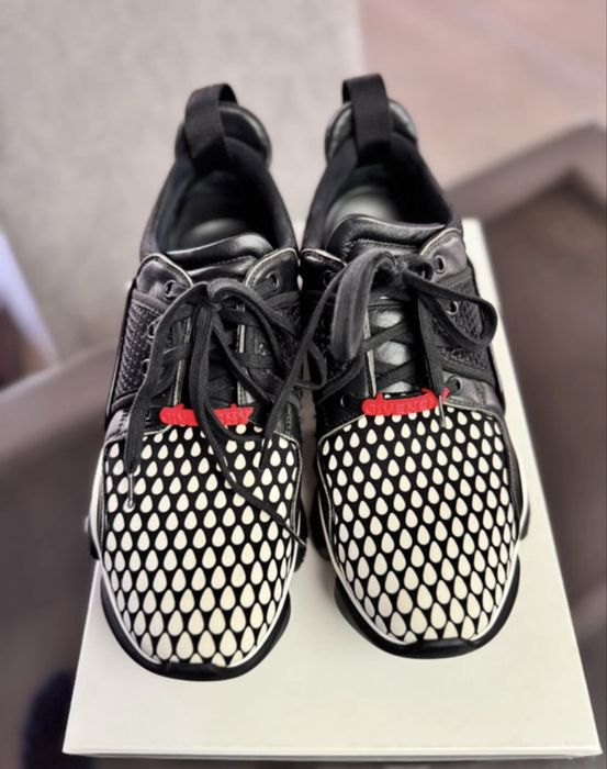 Givenchy barbati  sneakersi