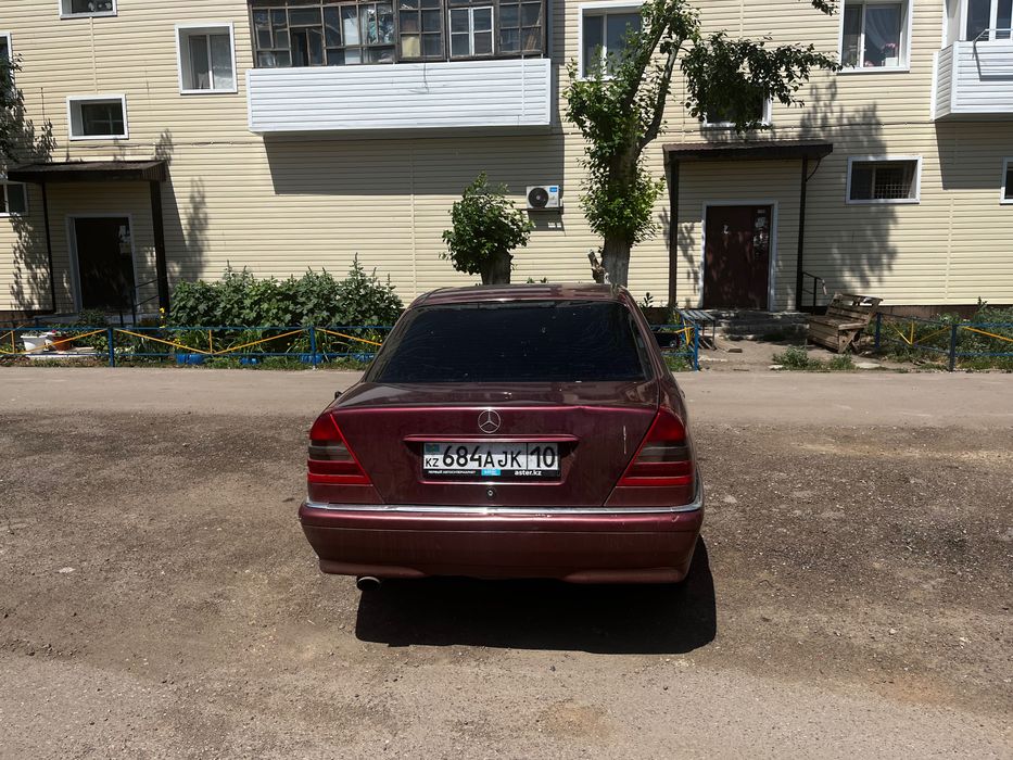 Продам мерседес с180