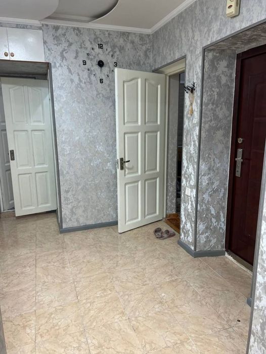 Продается 3х комнатная на м-ве Карасу-2 (Ориентир Академия Милиции)