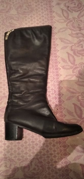 Продам женские зимние сапоги