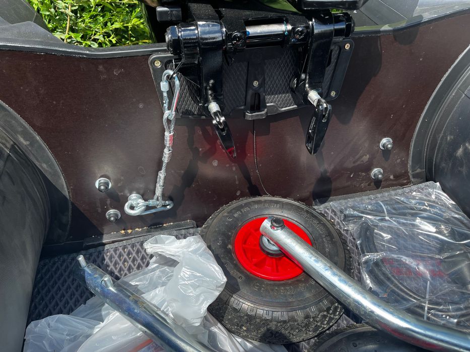 Продам лодку с мотором и эхолотом