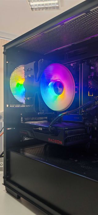 Добро Геймърско PC Ryzen 5 5600G/16Gb DDR5/512GB SSD+500Gb HDD/RX 6600/Гаранци