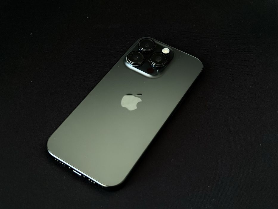 Продам iphone 16 pro