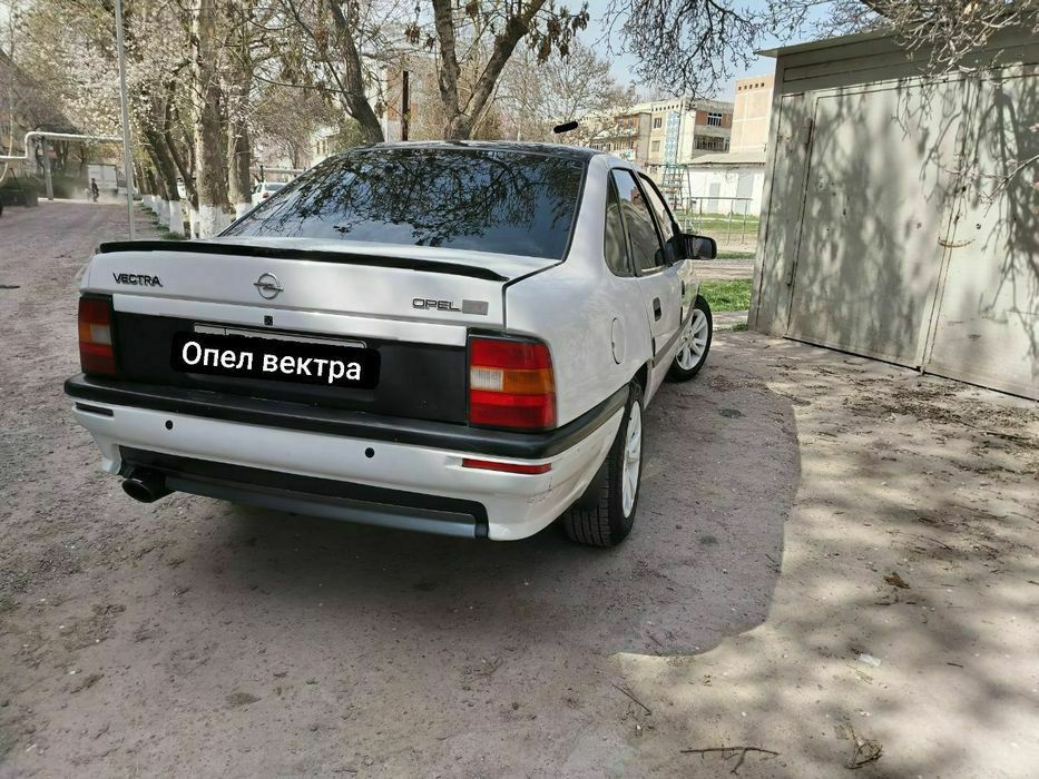 Опел вектра сотилади