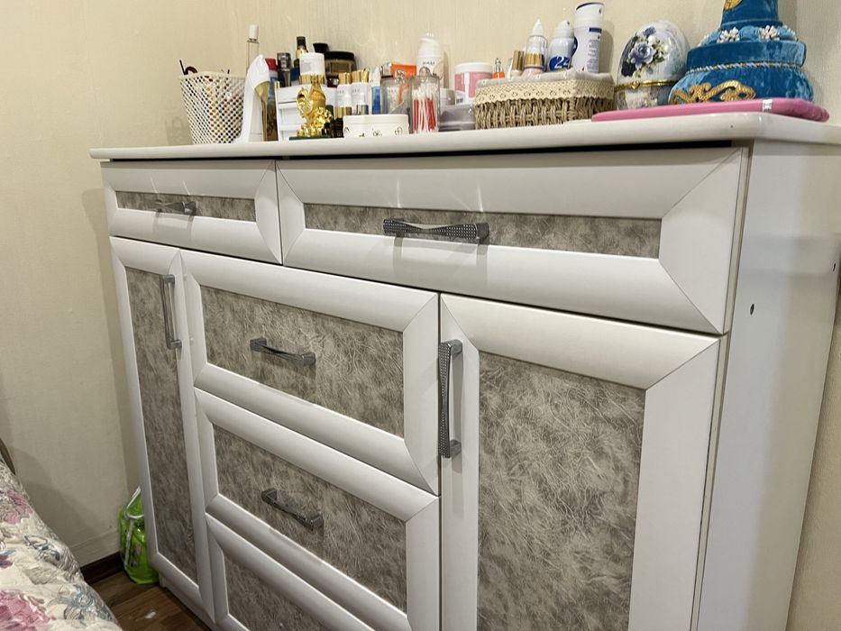 Продам комод в хорошем состояний