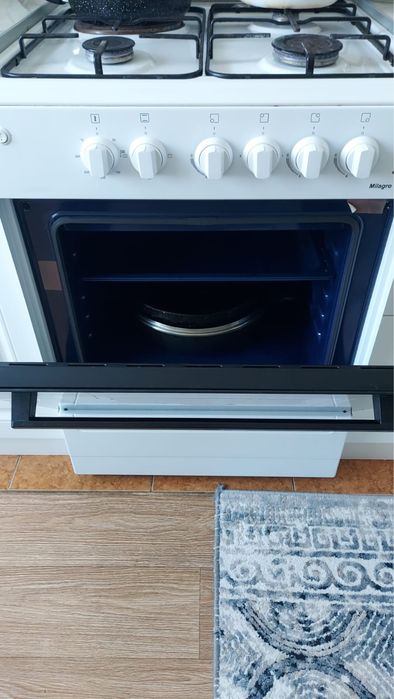 Срочно продам газовуб плиту