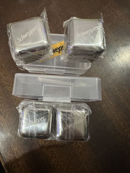 Ледени кубчета Schweppes нови