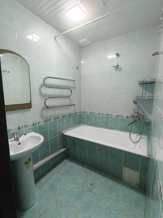 Продается 2в3/4/5  на Чилонзаре 1 квартал ул Мукимий 53 кв2 (R)