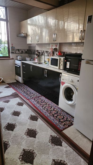 Уй сотилади 4/3/4  Медгородок