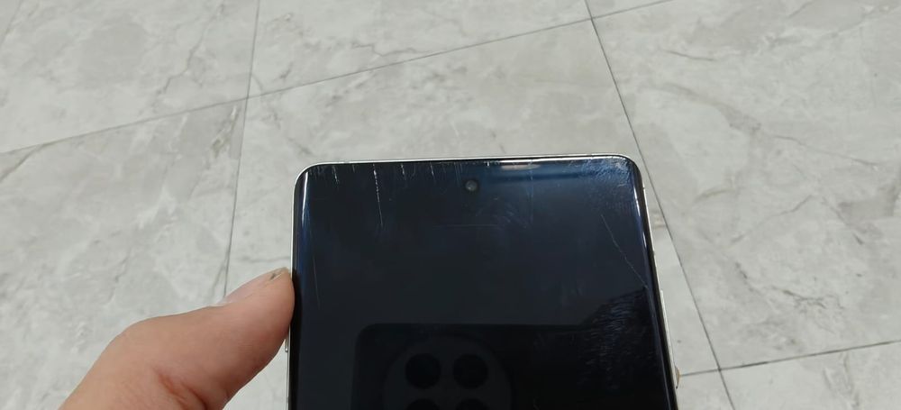 Oppo find x7  95%акб