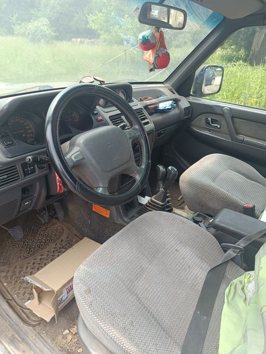 Мицубиши Паджеро 2  2.8 тди на части 99 год