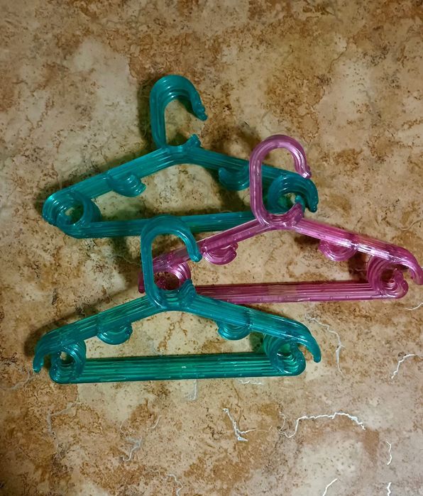 Плечики детские 100тг