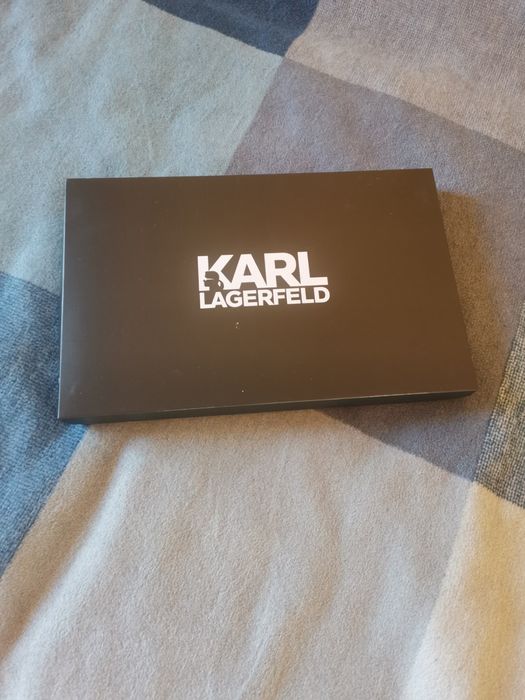 Шал Карл Лагерфелд - нов