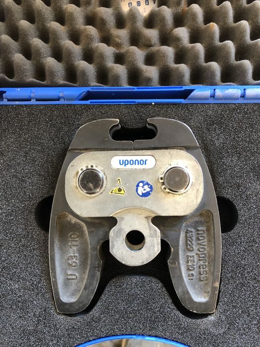 Presa sertizare Uponor UP110 i-press completa