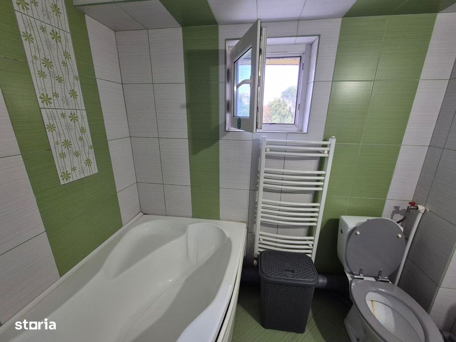 Se oferă spre închiriere apartament 3 camere, 70 mp, mobilat și utilat