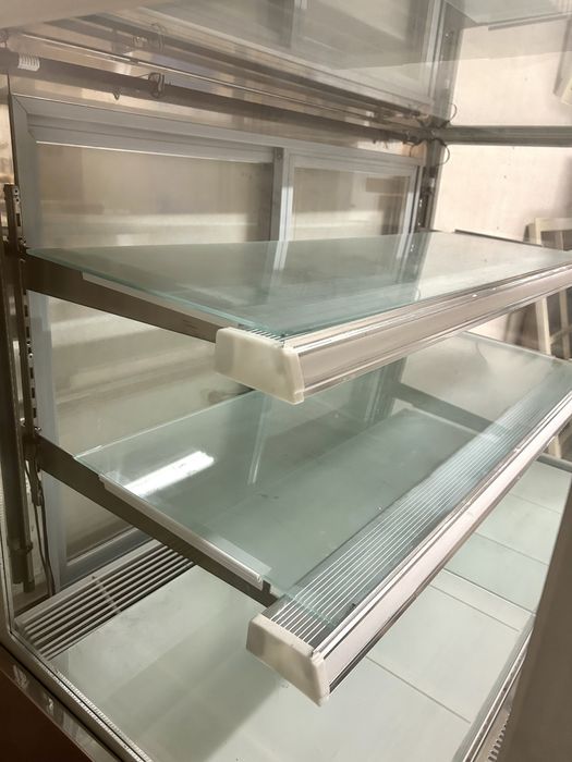 Хладилна витрина GGM Gastro