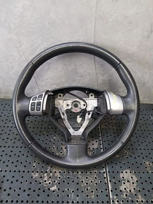 Volan piele in 3 spite cu comenzi suzuki splash 608656300 4811051k50
