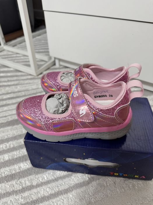 Продам туфли для девочки