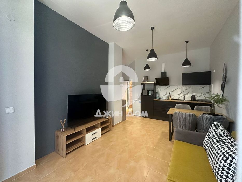 Продава се Двустаен апартамент в Свети Влас - 48 кв.м за 1521 €/кв.м - Снимка #1