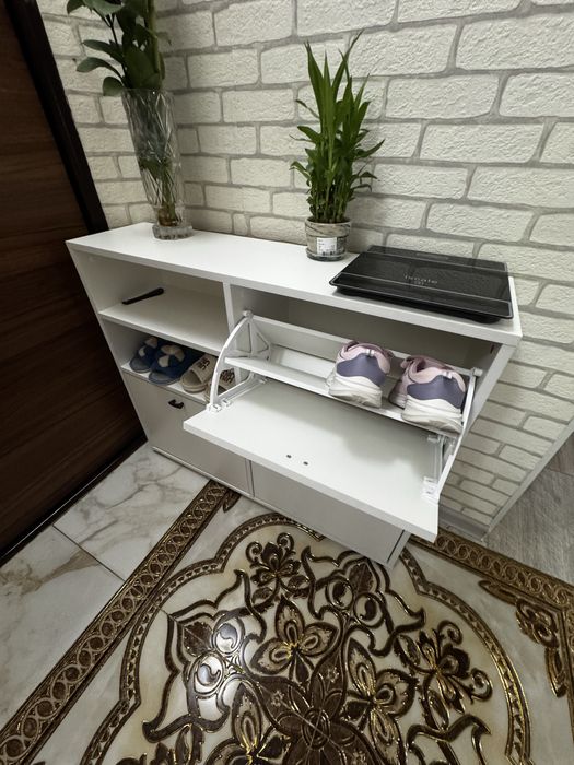 Тумбы или шкаф для обуви