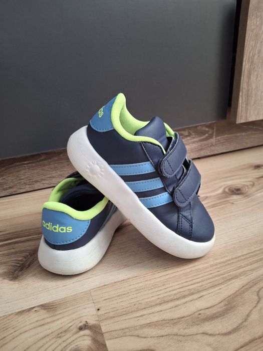 Adidas оригинални маратонки