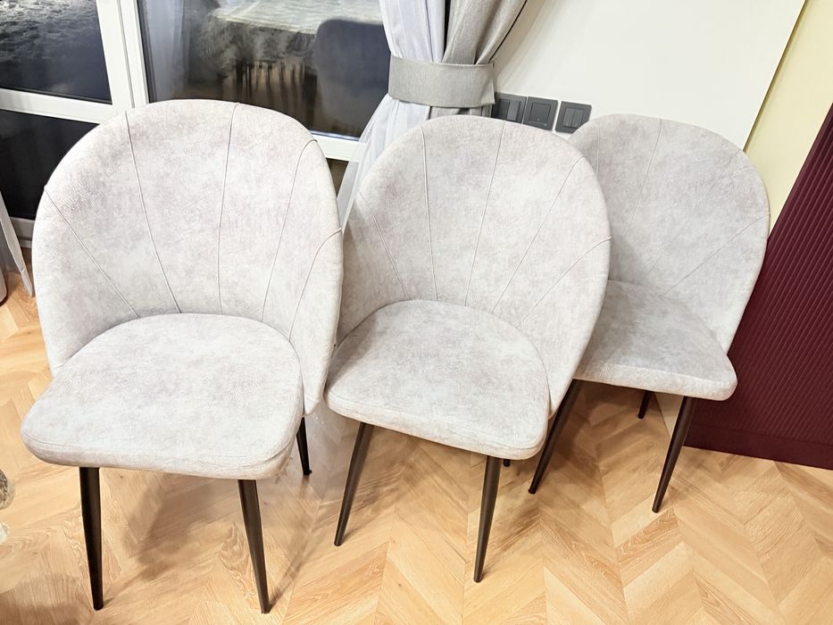 Продам стулья 8 штук