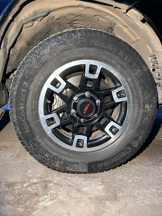 Диски TRD с резиной 265/65 R17 на Прадо