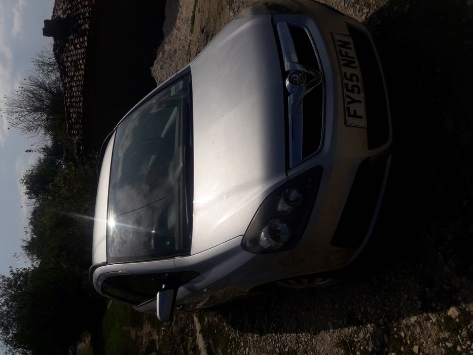 опел зафира В .Opel zafira B 2005г 1.6 бенз. само на части