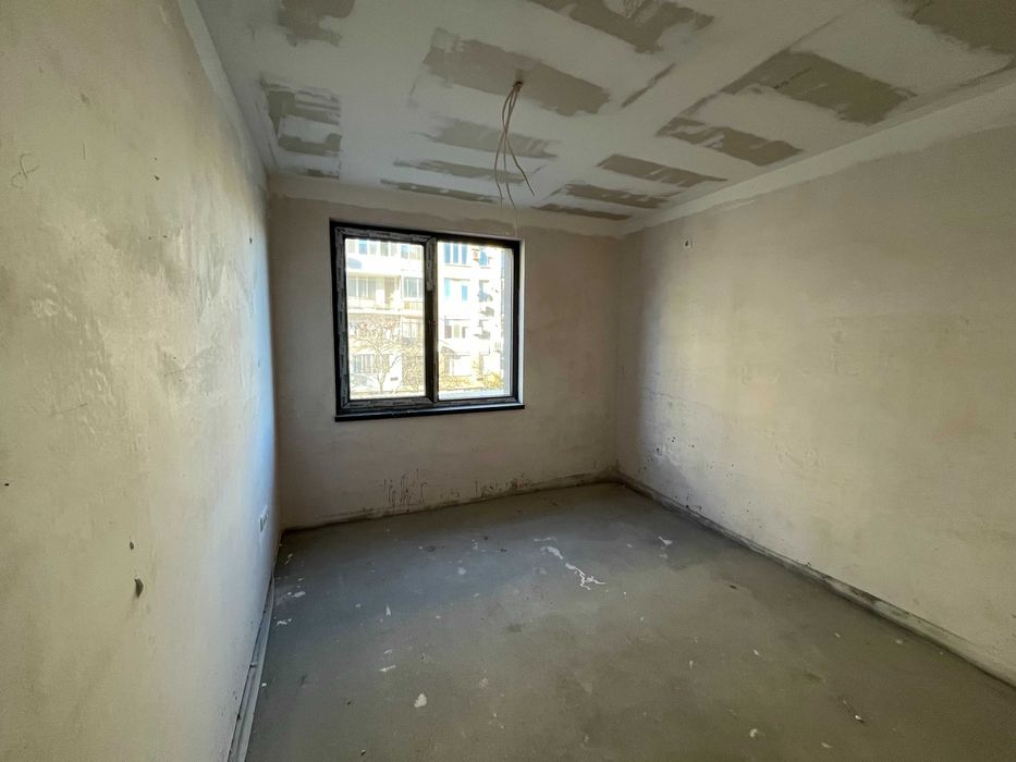 Продава се Тристаен апартамент в Казанлък - 98 кв.м за 1510 €/кв.м - Снимка #3