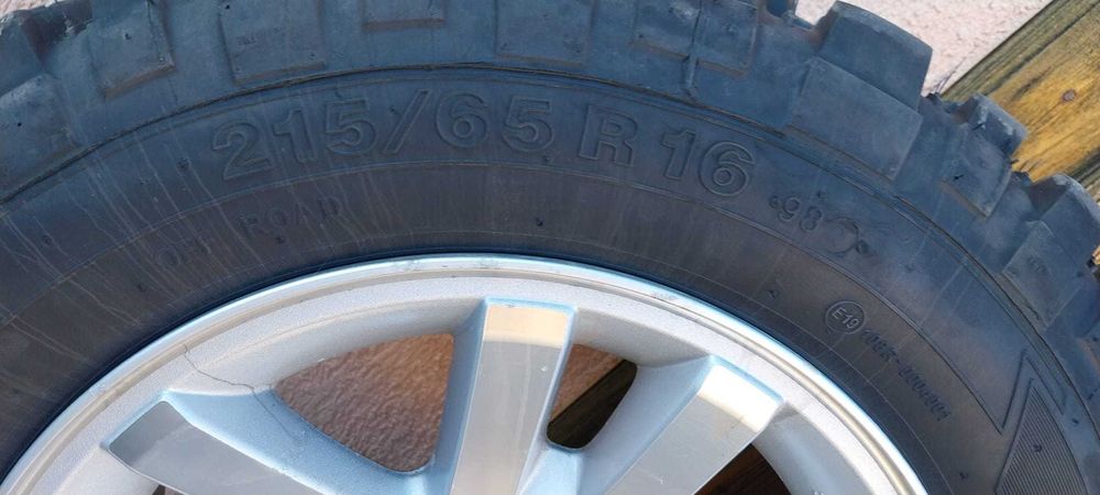 Anvelope de teren 215/65/16 Suzuki