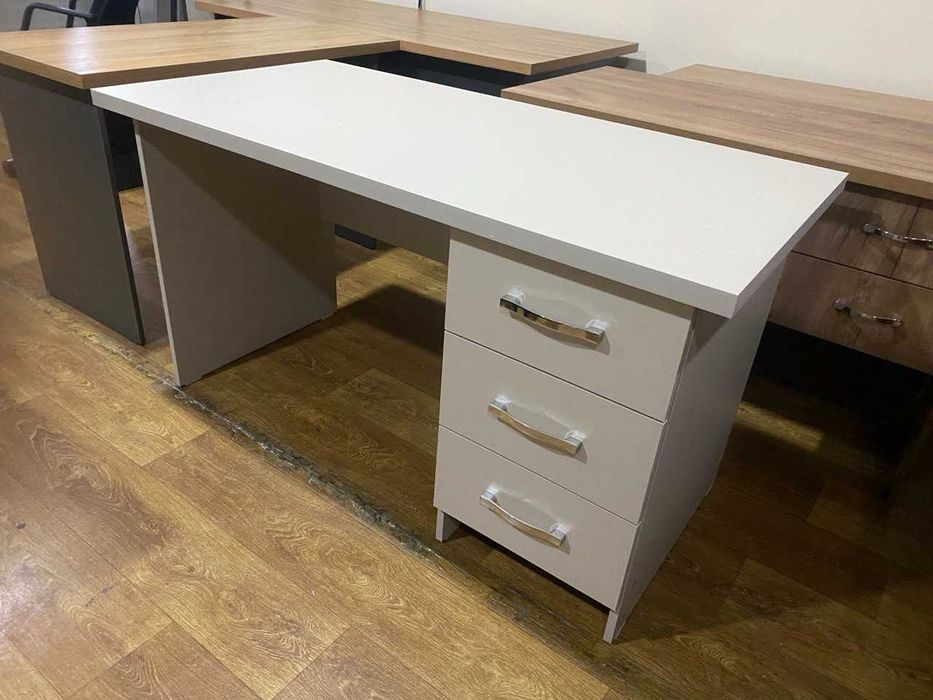 Письменный стол от производителя