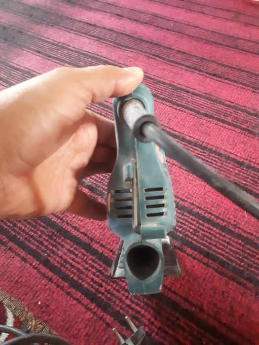 Электролобзик Макита