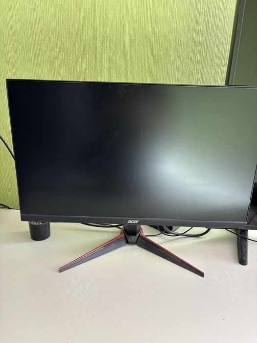 Компютър с AMD Ryzen 5 + монитор Acer VG240Y