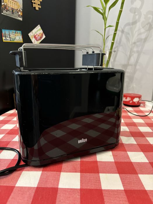 Продам тостер braun