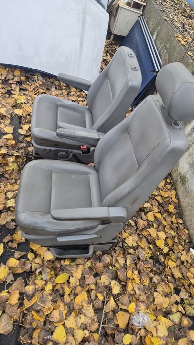 Оригинални Предни и Задни Седалки за VW Транспортер Т5 2003- 2008г